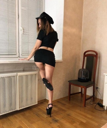 💋 Я искусная любовница, которая знает, как порадовать мужчину. У меня есть коварный взгляд и утонченный стиль для завоевания твоего сердца. 💃 Я проживаю в Москве и здесь я знаю все тайные места, где мы можем провести время наедине. Моя стройная фигура, нежная кожа и грудь размера 3 оставят в тебе незабываемые впечатления. 💦 Мои услуги включают классический секс, оральный секс и ласки, а также ролевые игры и фетиш. 💥 Я готова исполнить все твои фантазии и удовлетворить тебя до конца. Дай мне шанс показать тебе, что я та, кого ты искал! 😉 Фото и отзывы доступны по запросу. Не теряй времени, напиши мне прямо сейчас! 💕 Светлана